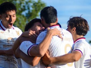 Douglas sin frenos: Golpe de autoridad en Pergamino y liderazgo en soledad en el Federal A