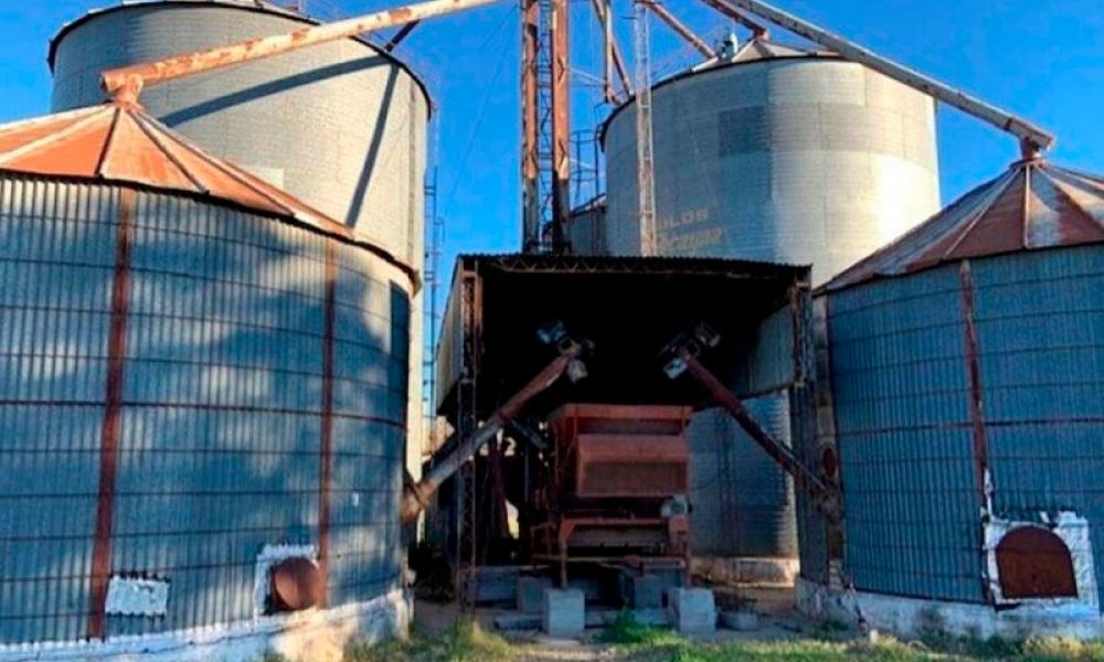 Trabajador muere absorbido por un silo