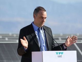 Adorni renunció al directorio de YPF tras su salida del Gobierno