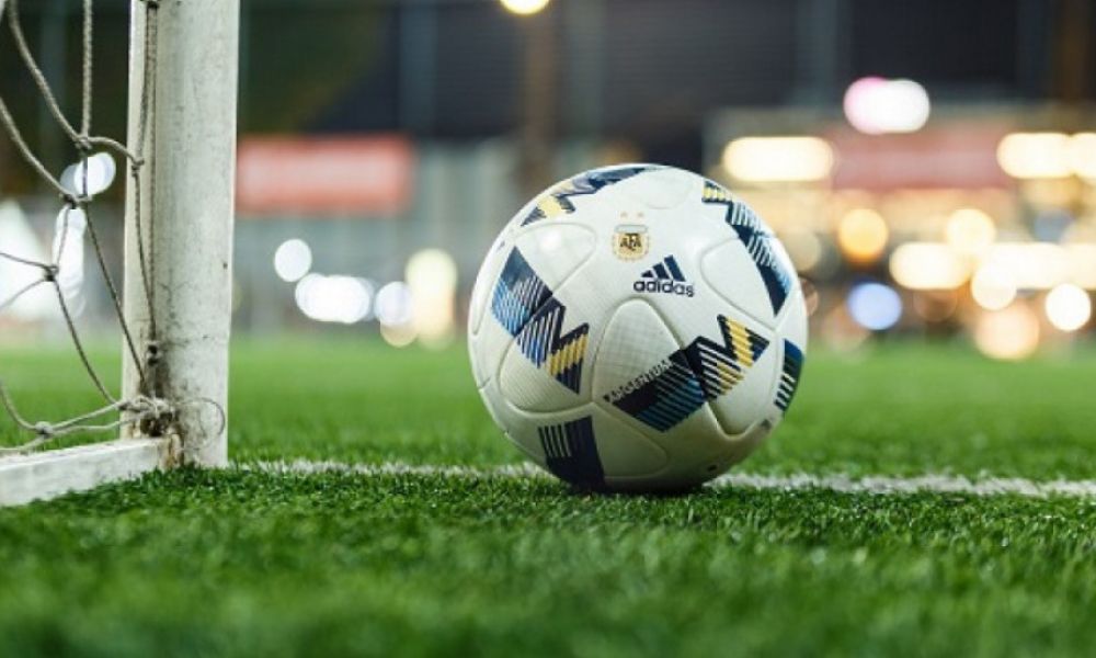 Dolor por la muerte de un chico de 13 años jugando al fútbol