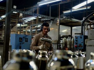 Y la Industria Argentina?: Lumilagro se reconvierte y apuesta a importar desde China para sostenerse