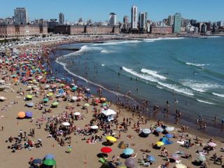 Mar del Plata cerró la peor temporada desde la pandemia: Cayó el turismo y la ocupación apenas superó el 50%