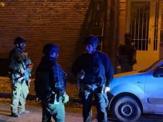 Desbaratan en Baradero una banda que intentó entrar a un banco por un boquete