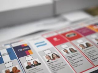 Argentina vota: Debut de la Boleta Única y primer examen político para Milei