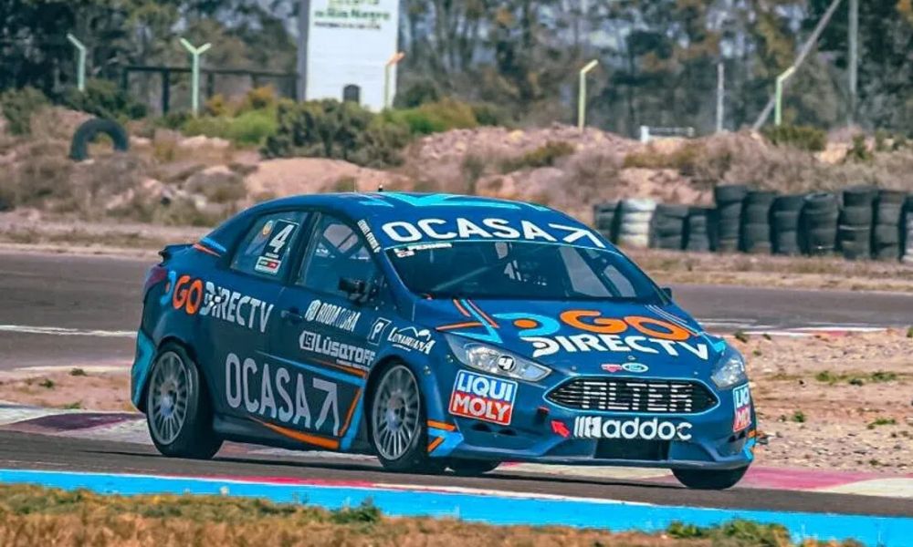 Cuarto impacto de bala en el auto de Leonel Pernía