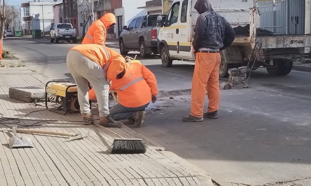 Arreglo de pavimento a cambio de votos