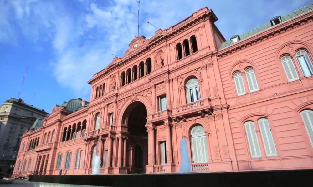 40.000 empleados estatales deberán aprobar un examen