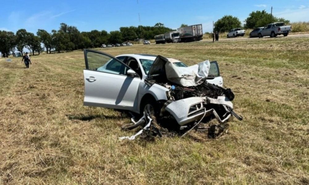 Una mujer y su hija de 9 años murieron en un choque