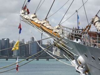 Zarpó la Fragata ARA Libertad: Comienza un nuevo viaje de formación y representación argentina en el mundo