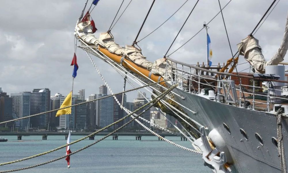 Zarpó la Fragata ARA Libertad