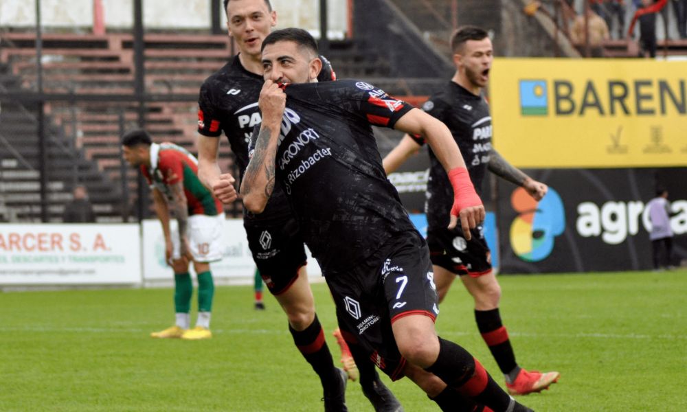 Douglas High ganó se afirma