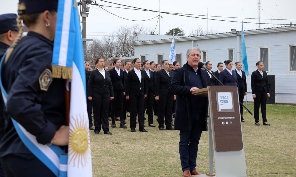 Inauguración de la moderna Escuela de Policía