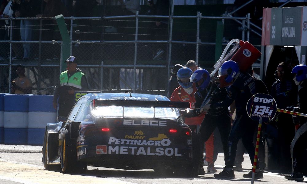 Domenech abandonó en Toay por gases en el habitáculo