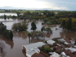 Lleg� el alivio tras un viernes y s�bado de inundaciones hist�ricas en la regi�n