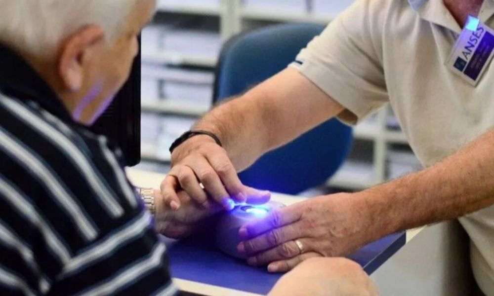 Los bancos ya no tendrán que exigir fe de vida