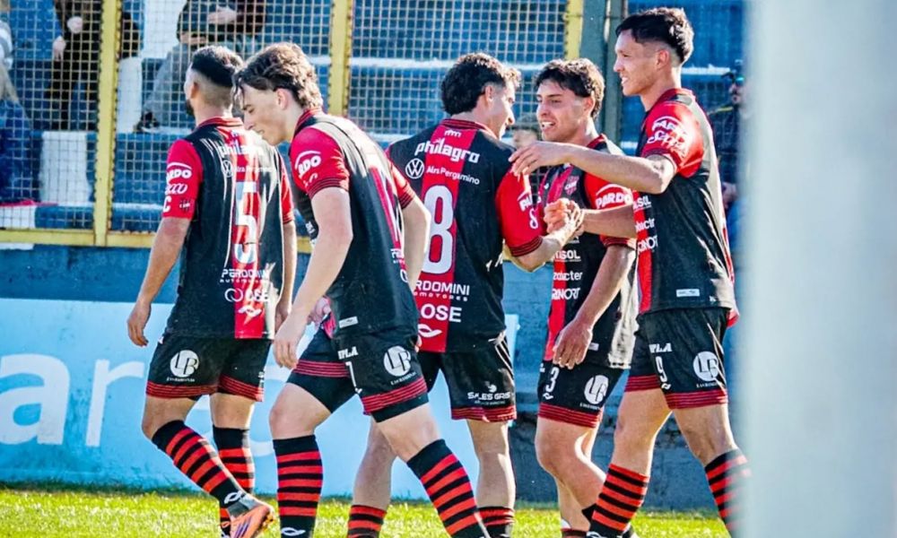 Douglas Haig arrancó la era Medina con una goleada
