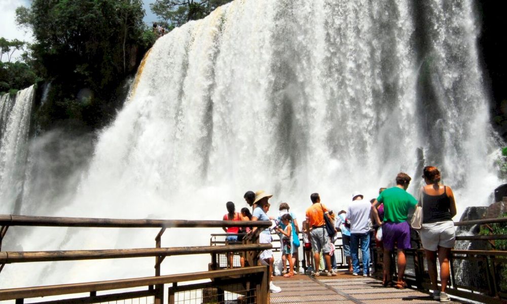  Auge del turismo y gasto récord