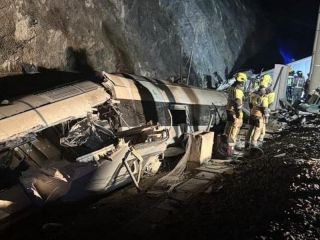Tragedia ferroviaria en Espa�a: 39 muertos y m�s de 150 heridos tras un choque de trenes