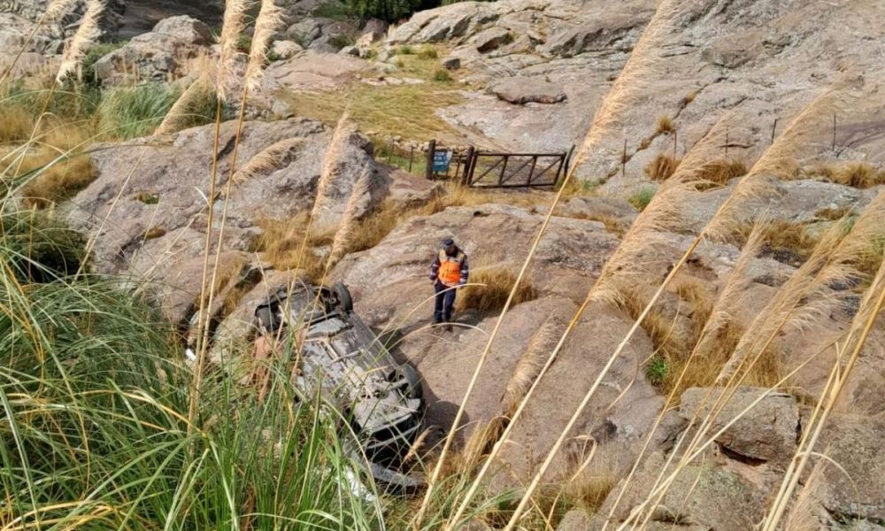 Una familia sobrevivió a una caída de 15 metros