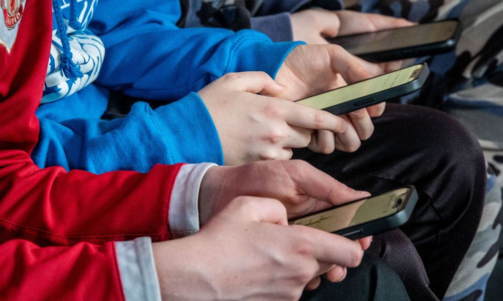 Redes sociales: nuevas reglas para el acceso de menores