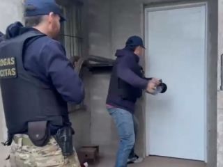 Allanamiento en Coln por venta de drogas: Detienen a un hombre y secuestran marihuana y un arma
