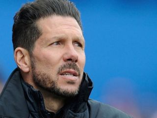 Simeone salió en defensa de Julián Álvarez en medio de la tensión con los hinchas del Atlético de Madrid