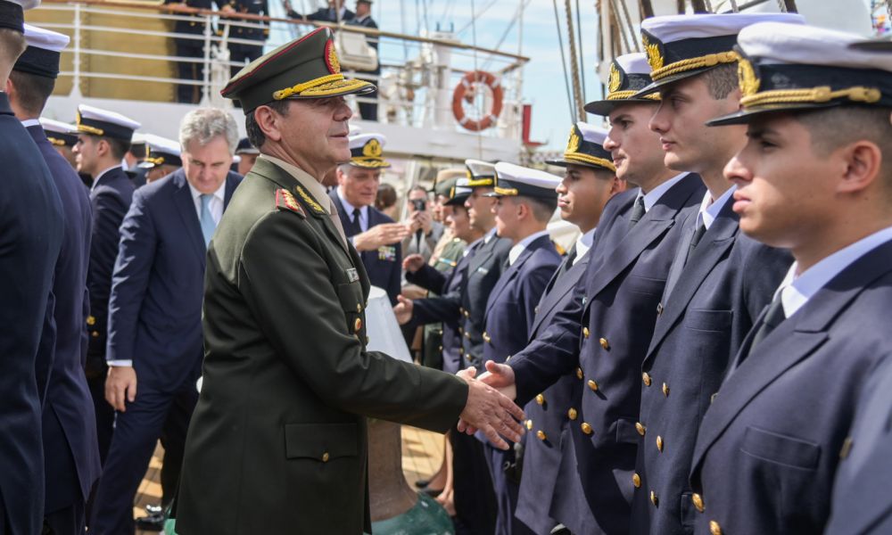 Zarpó la Fragata ARA Libertad