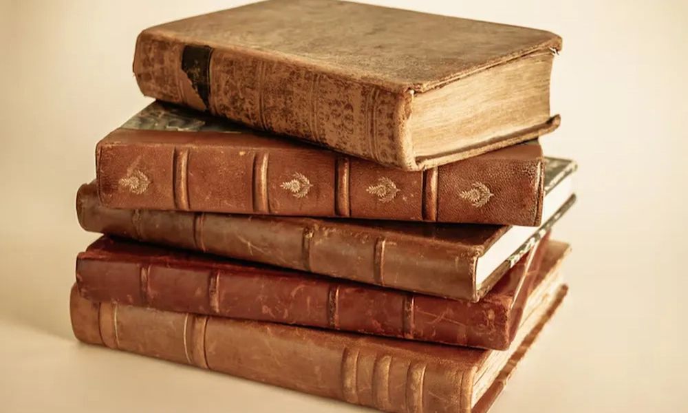 Amazon compra libros y los destruye para entrenar IA