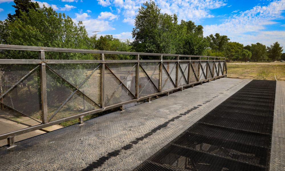 Reacondicionan puentes en la ciudad