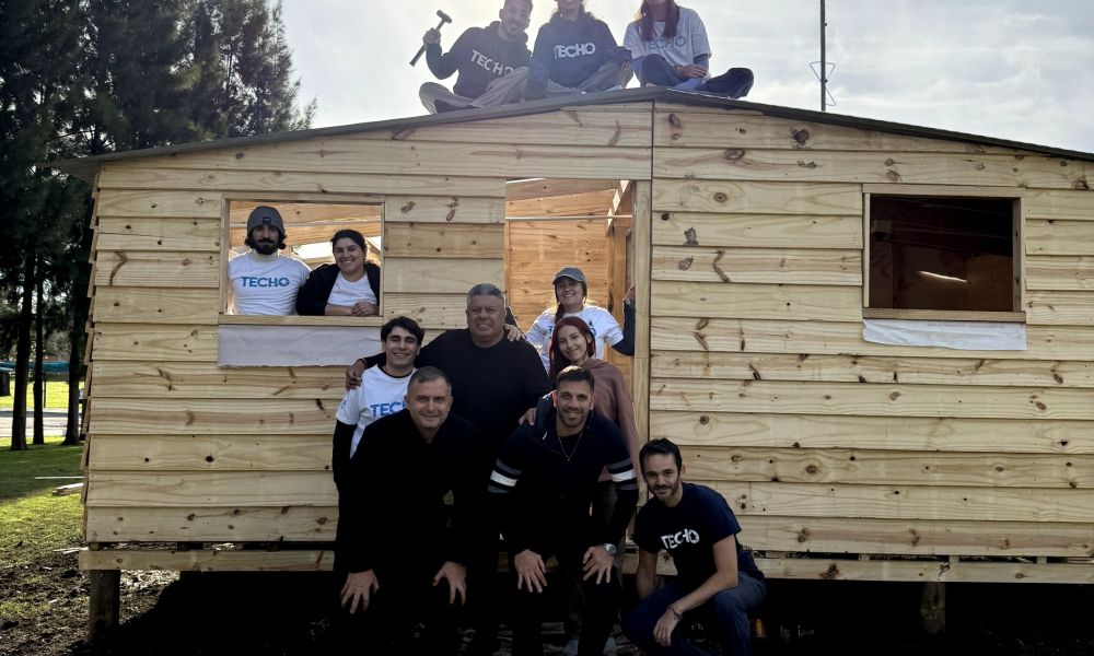 Tapia presentó las casas de la AFA para Bahía