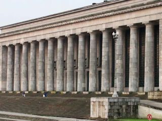 Docentes inician una semana sin clases y en la UBA impulsan una huelga por tiempo indeterminado