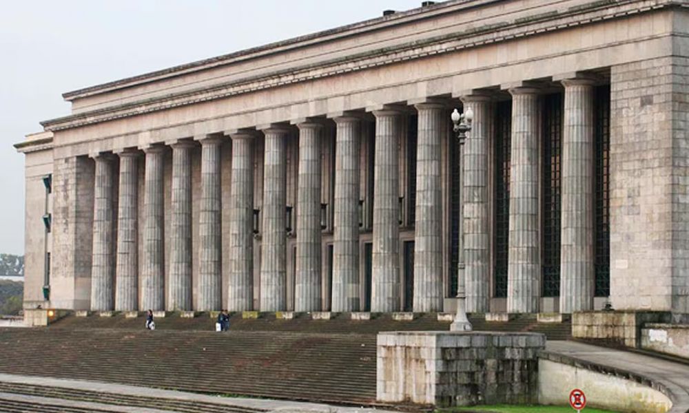 En la UBA impulsan una huelga por tiempo indeterminado