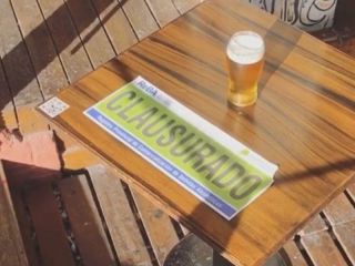 Una pol�mica generada por un vaso de cerveza podr�a cambiar una ley bonaerense