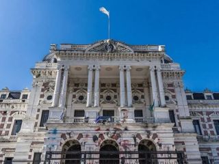 Municipios en tensión: Cae la coparticipación y cambia la forma en que se reparten los fondos