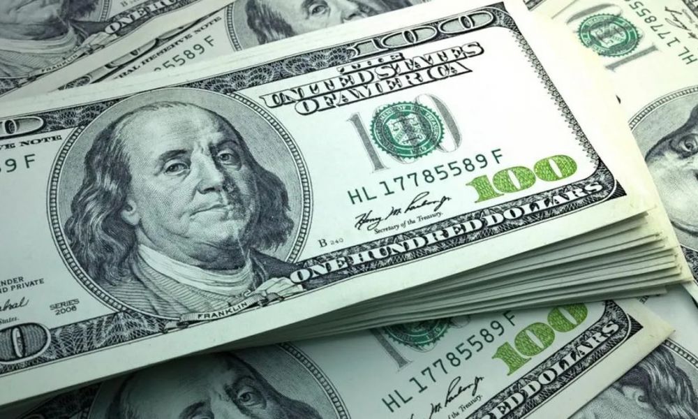 El dólar cae y suben bonos y acciones
