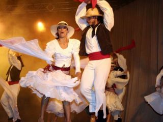 Pergamino: Cultura organizar eventos al aire libre durante todo febrero