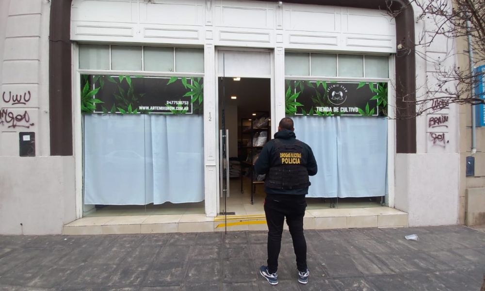 Pareja detenida por comercio de drogas en San Nicolás Norte