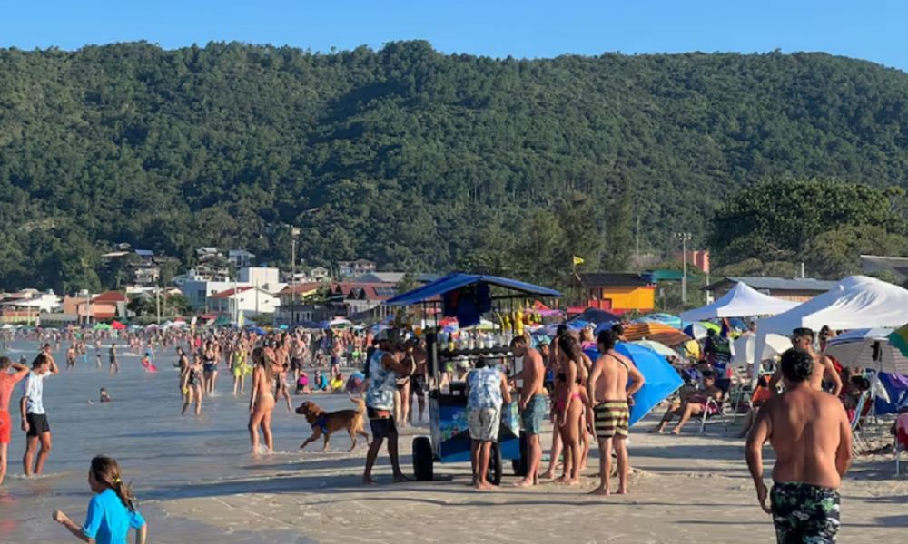 Brote de gastroenterocolitis afecta playas del sur de Brasil