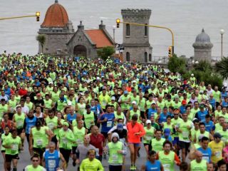 Tragedia en maratn: Un competidor muere a pocos metros de la meta