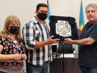 Pergamino ya cuenta con el escudo creado por Fernando Daniele Pinal