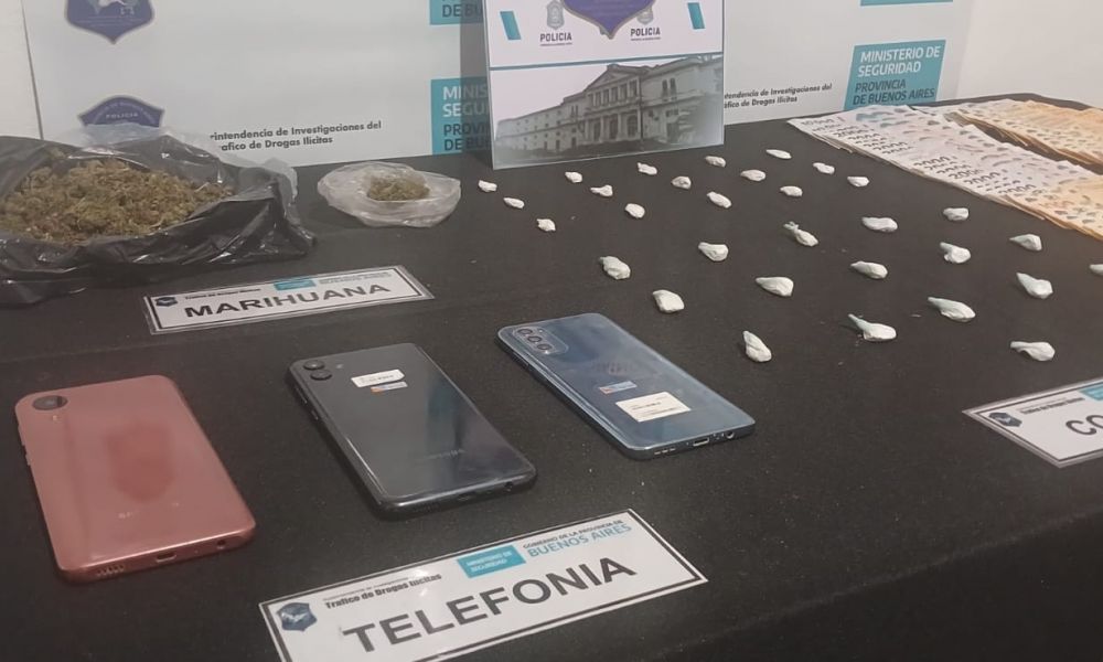 Dos detenidos por venta de drogas