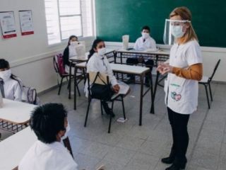 En los pr�ximos d�as comenzar�n a inscribir a los docentes para recibir la vacuna