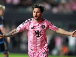 Messi volvi y en dos minutos hizo lo que mejor sabe: Gol y magia