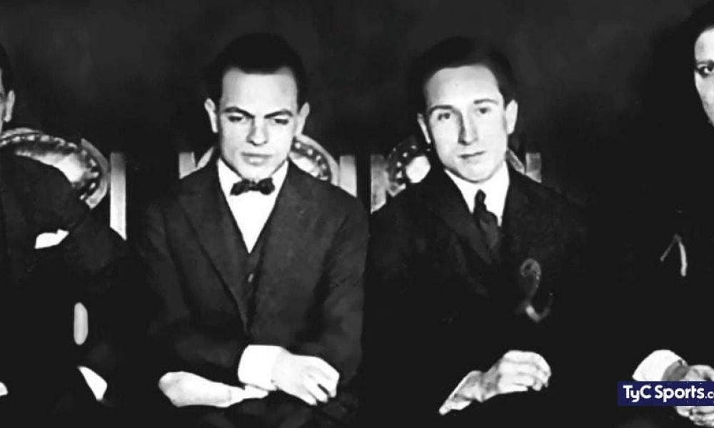 Los locos de la azotea: El nacimiento de la radio