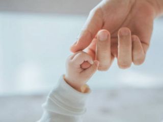 Milagro en medio del dolor: Muri una madre y su hija prematura sigue luchando
