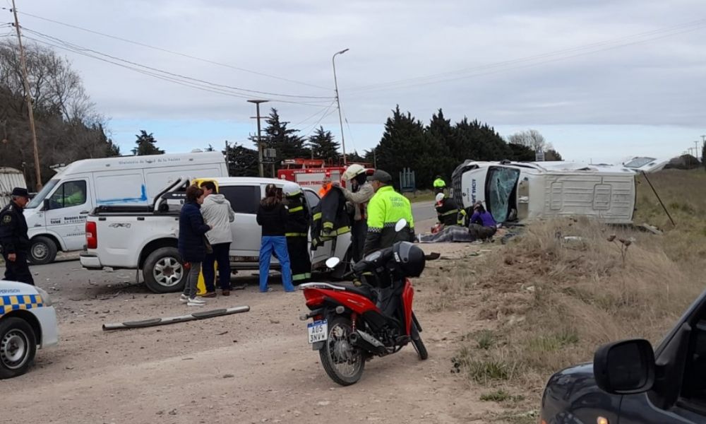 Choque de ambulancia deja seis heridos