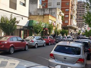 Estacionar sobre el lado izquierdo: nuevas medidas para el trnsito y el comercio en la ciudad