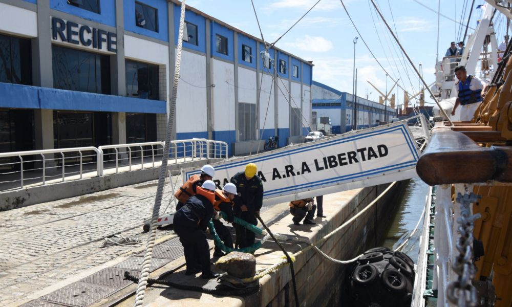 La fragata ARA «Libertad» zarpó desde Recife
