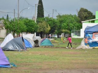 Promulgan pr�rroga de ley que suspende desalojos bonaerenses, pero excluyen tomas en pandemia