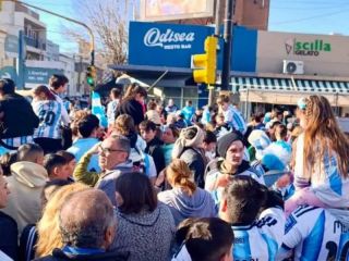Tragedia en los festejos por Argentina: Un hombre murió tras una pelea en pleno centro de Cañuelas